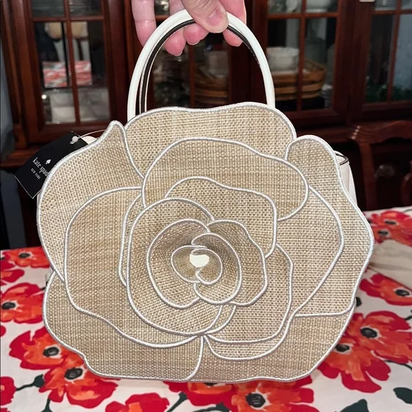 kate spade NWT! $449 MSRP Flora Rose Straw Crossbody Bag - Picture 6 of 17